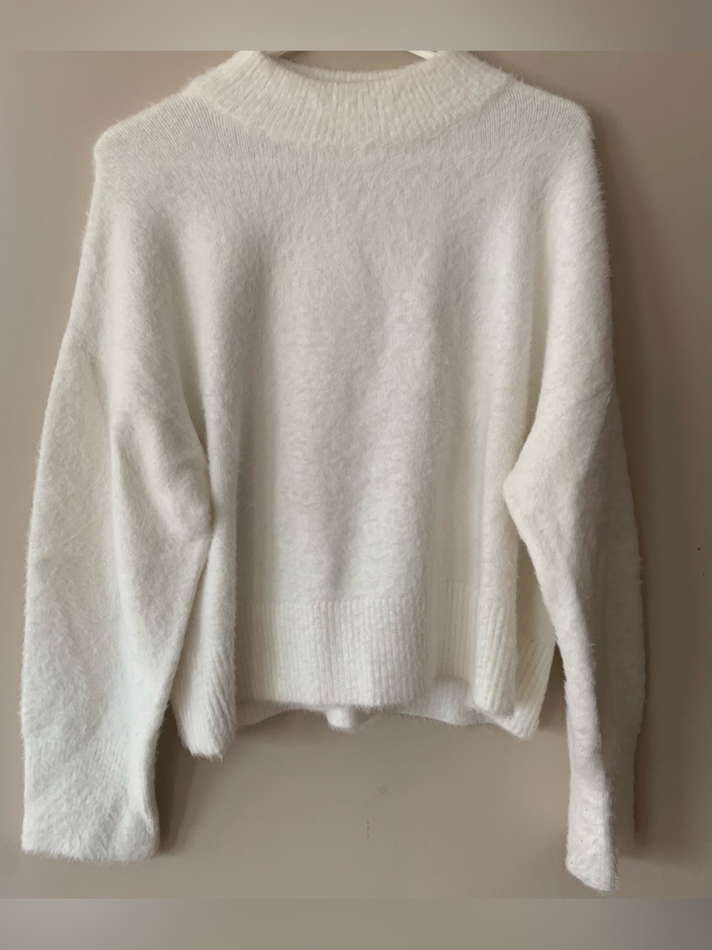 H&M Soft White Cozy Knit Women's Sweater